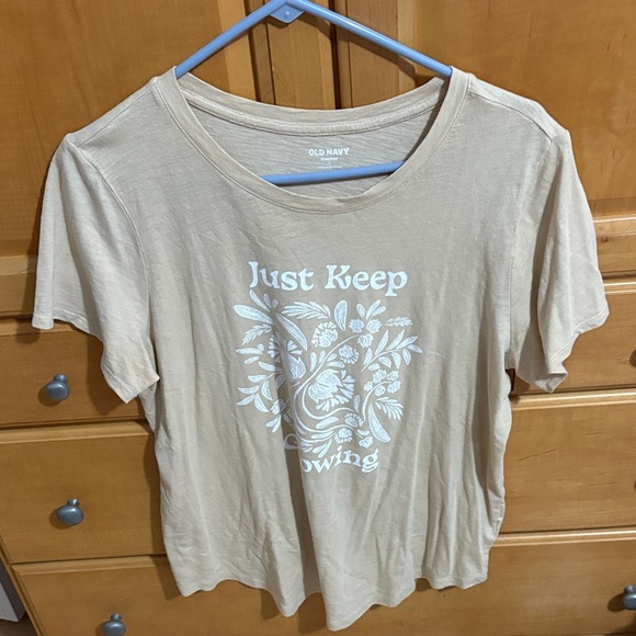 Old Navy Beige Graphic Tee with White Design - Picture 1 of 2